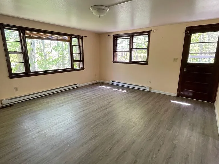 81 Torrington Ave #5 — Photo 5
