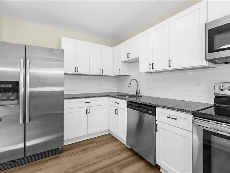 8638 Gambier Hbr — Photo 12