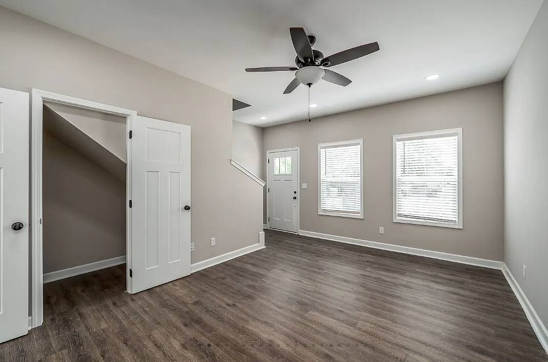 2 bed, 2.5 bath, 1050 sqft, $1,350 — Photo 4