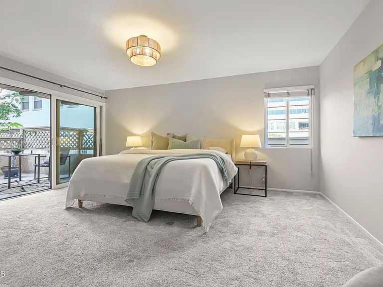 640 S Lake Ave #105 — Photo 18