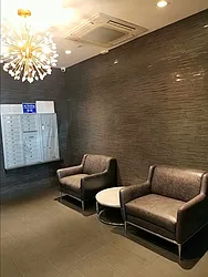 Rented by R New York