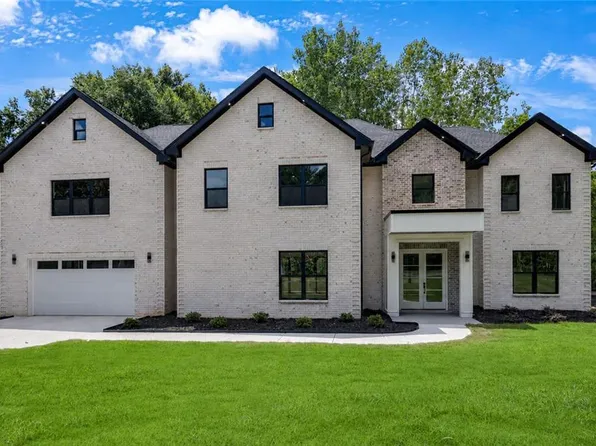 2865 Echelon Ct, Snellville, GA 30039