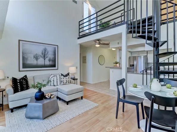 4132 E Mendez St Unit 302, Long Beach, CA 90815