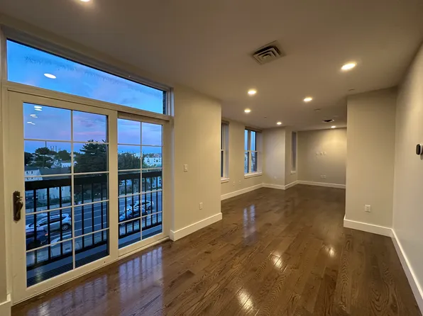 430 McGrath Hwy, Somerville, MA 02143