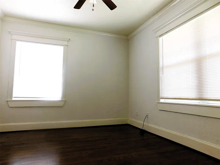 124 N Estelle St — Photo 7