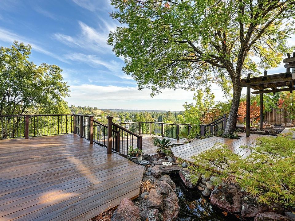 1st image of 5655 Bluffs Dr