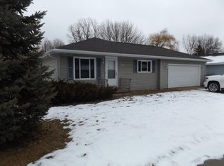 200 E Meadow Grove Blvd, Appleton, WI 54915