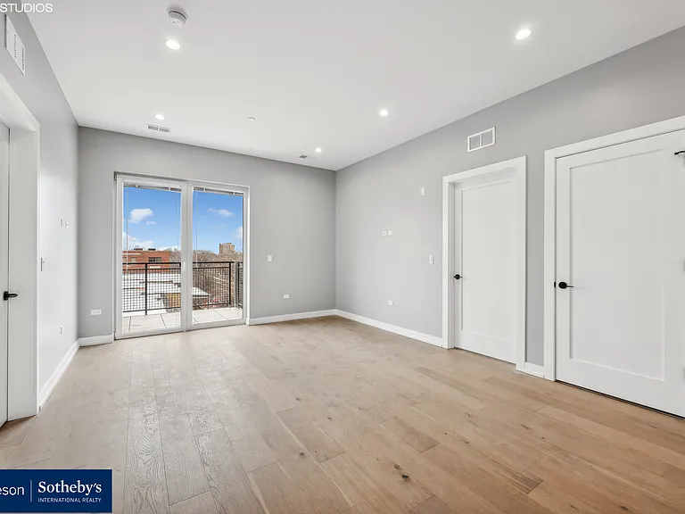 7010 N Glenwood Ave #Penthouse 1 — Photo 6