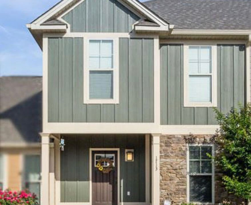 1st image of 1713 Stone Castle Dr NE