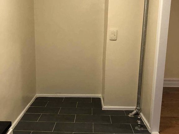 3rd image of 2499 Grand Ave APT 1B