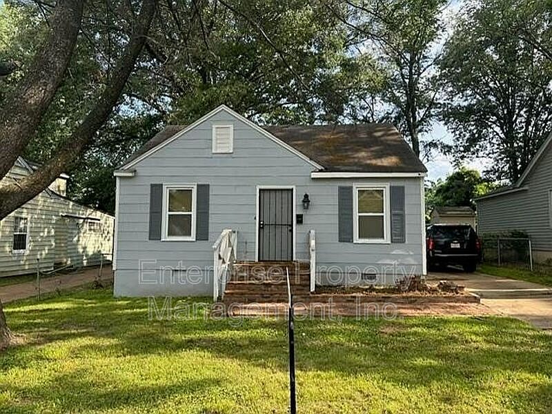 1st image of 2447 Twain Ave