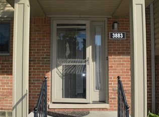 3883 Old Creek Rd #18, Troy, MI 48084