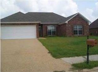 1002 Trinity Dr, Madison, MS 39110