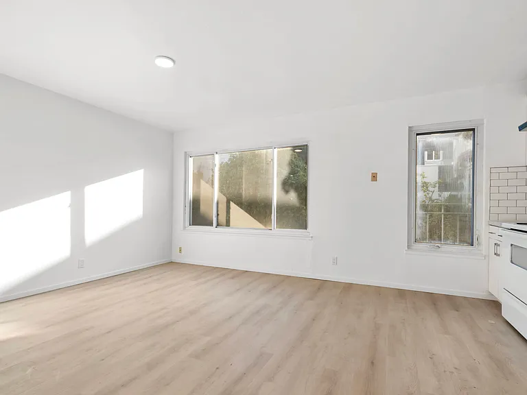 3334 San Bruno Ave #7 — Photo 10