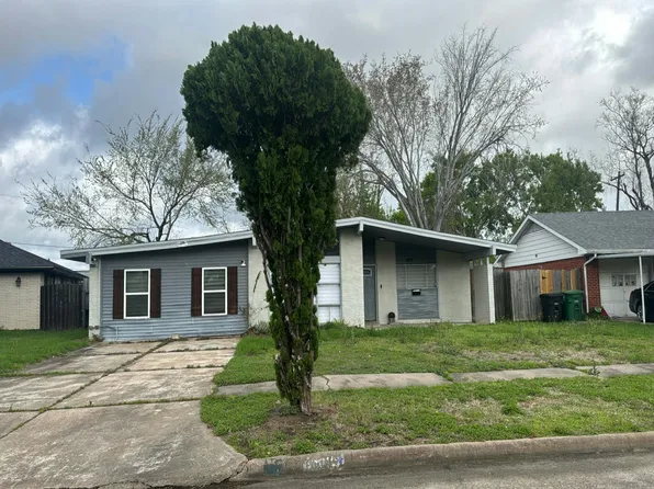 903 Arvana St, Houston, TX 77034
