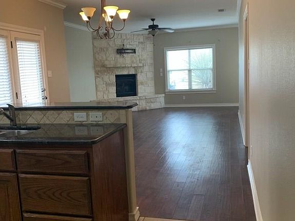 5th image of 4202 Lexington Pl