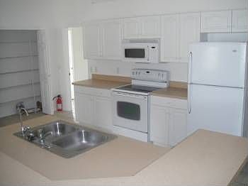 5th image of 4354 Everglades Blvd N