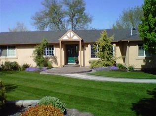 2445 N Park Ln, Eagle, ID 83616