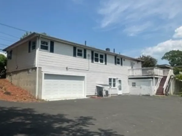 585 Burncoat St, Worcester, MA 01606