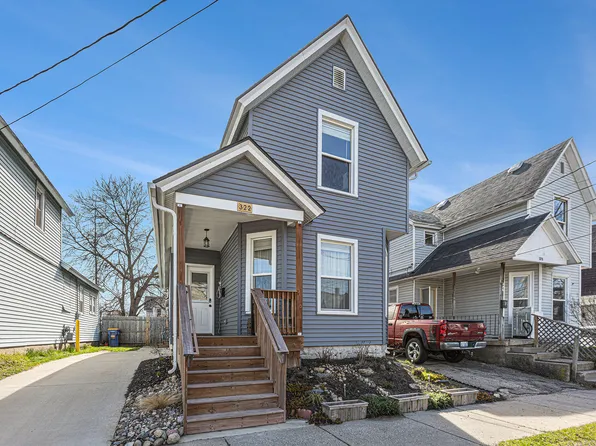 322 Hogadone Ave SW, Grand Rapids, MI 49504