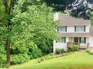 5420 Palmetto Ct, Flowery Branch, GA 30542