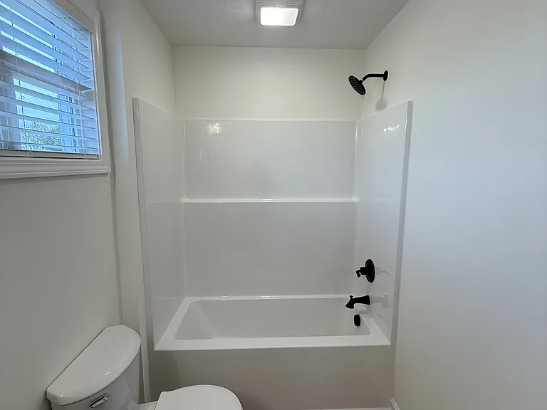 1352 Old Elizabethtown Rd — Photo 15