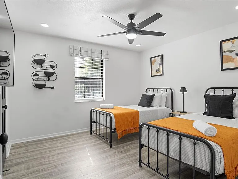 2540 Albany Dr — Photo 41