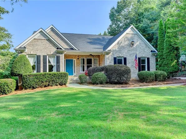 6532 Cox Dr, Flowery Branch, GA 30542