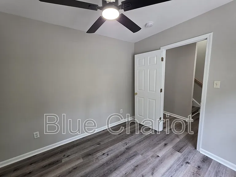 704 Brye St — Photo 9