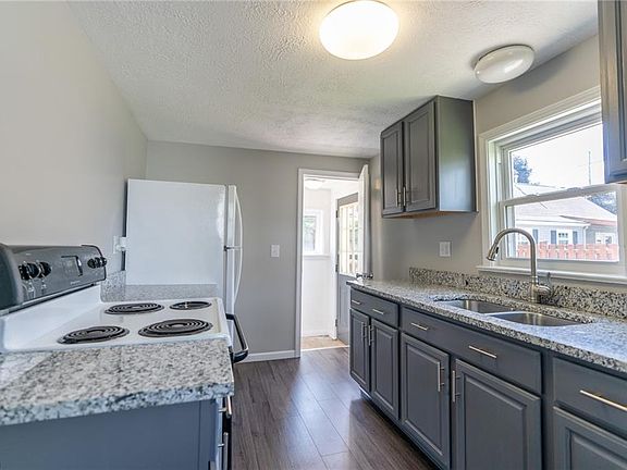 5th image of 1220 Phelps Ave