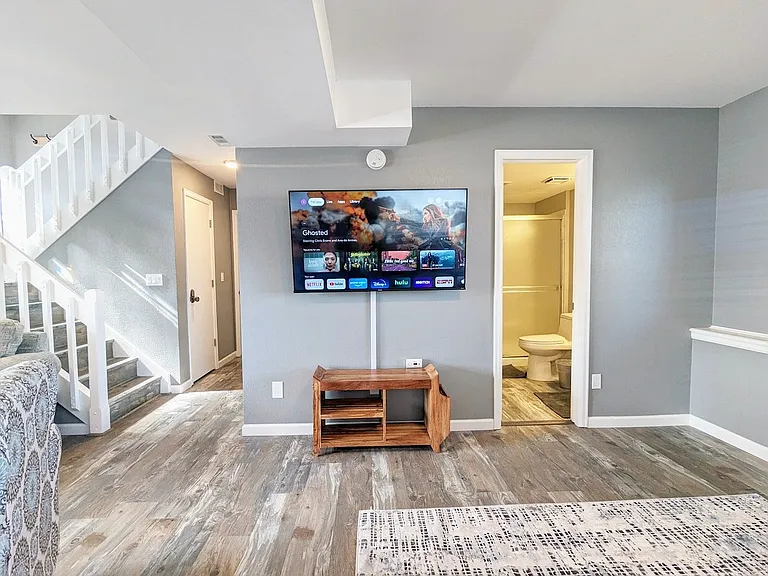 3330 Mirage Dr — Photo 47