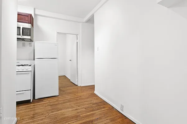 Rented by Corcoran | media 27