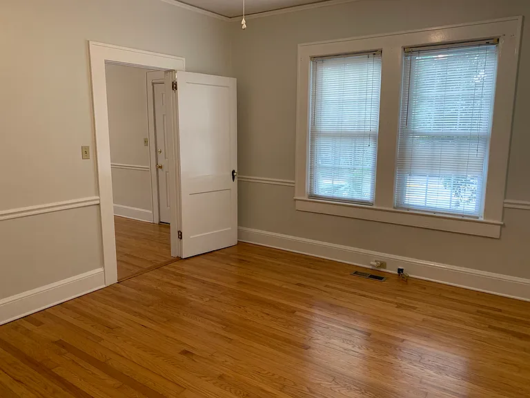 514 E College Ave — Photo 7