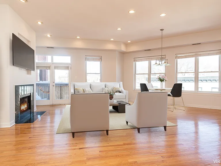 845 W Altgeld St #4D — Photo 6