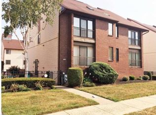 9581 James St #B, Philadelphia, PA 19114