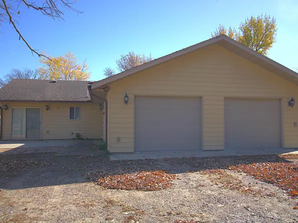 501 2nd St SW, Staples, MN 56479