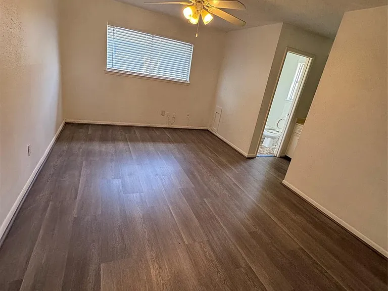 9330 Tooley Dr — Photo 12
