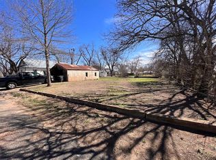 807 N Orange St, Fredericksburg, TX 78624