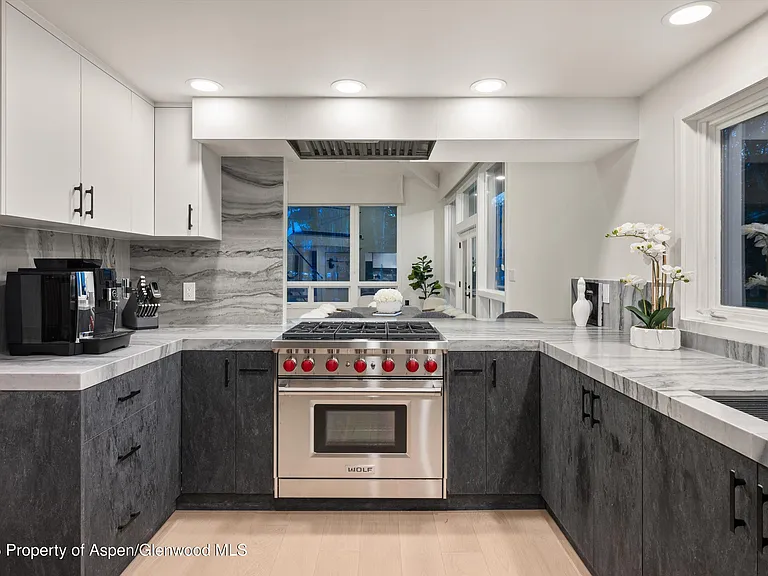 75 Bennett Ct — Photo 12