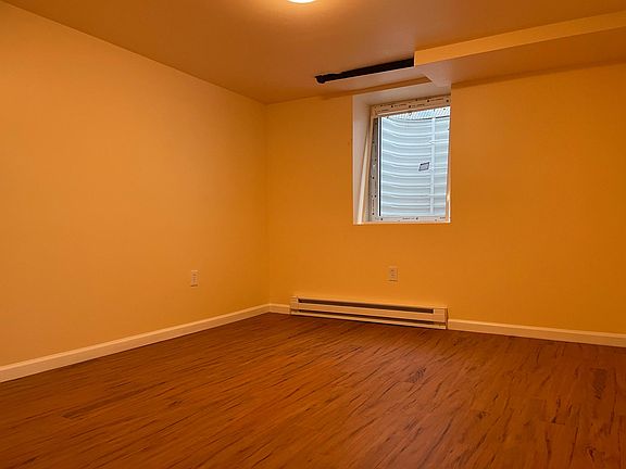 3rd image of 1801 Linden St #E
