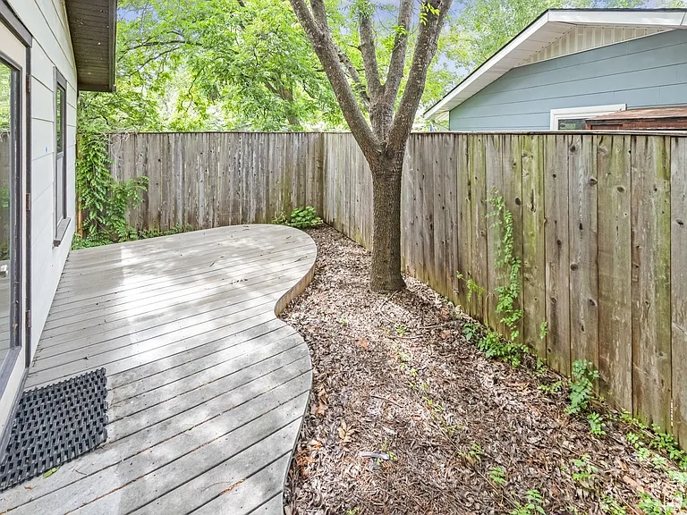 6202 Peggy St — Photo 12