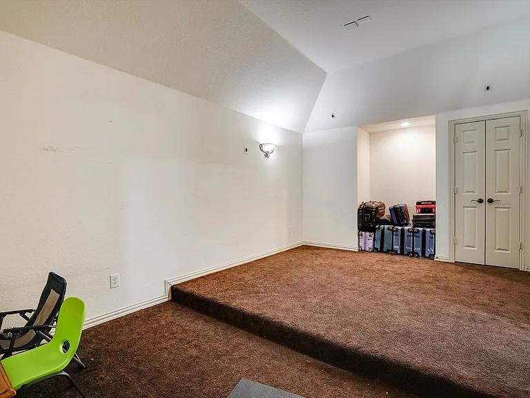 13704 Blueberry Hill Dr — Photo 26