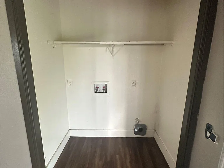 4910 Pepper Ln #D — Photo 20