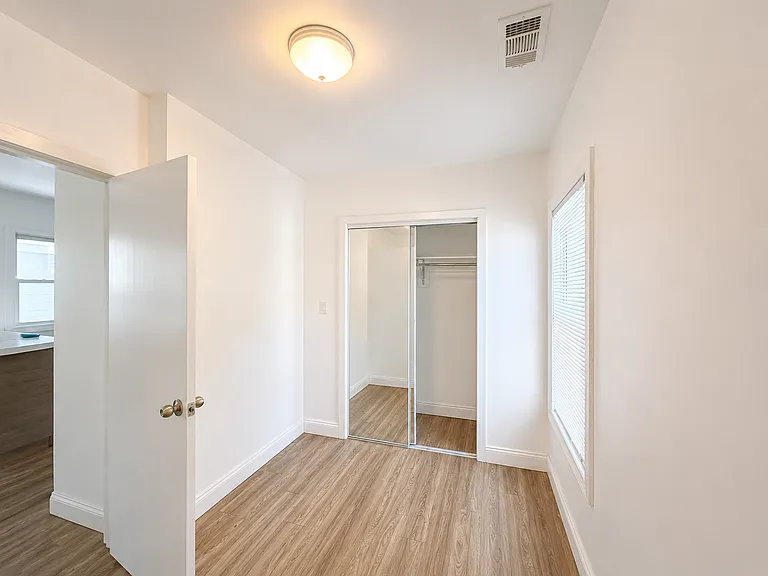 42 Custer St #2 — Photo 6