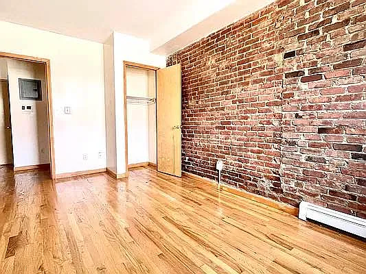 Rented by Metropolitan Property Group | media 20