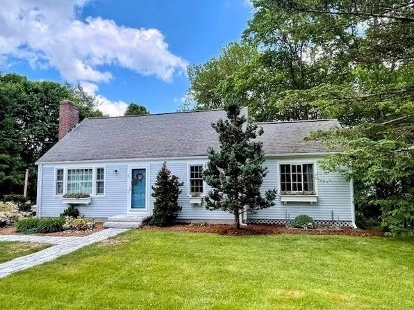 4 Hillcrest Dr, Westborough, MA 01581