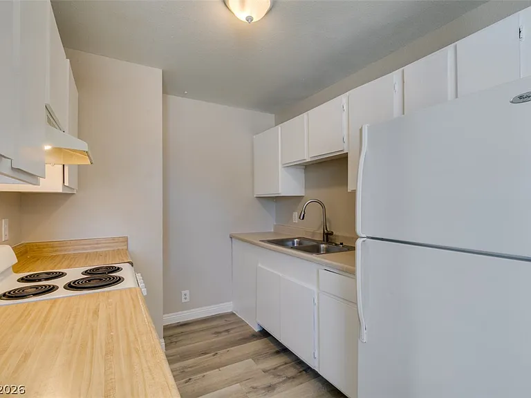 5806 Dodd St #D — Photo 16