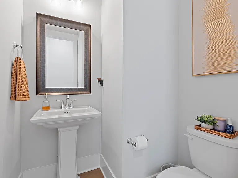 270 Farmhouse Dr — Photo 4