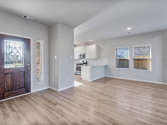 3rd image of 10610 Scrub Oak Dr