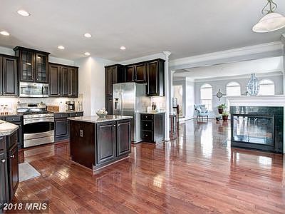 Kitchen w/SS Appliances